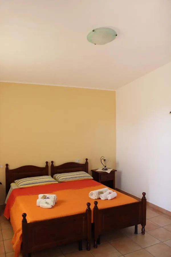 Agriturismo L' Agrumeto Villa Girasole 0*,
