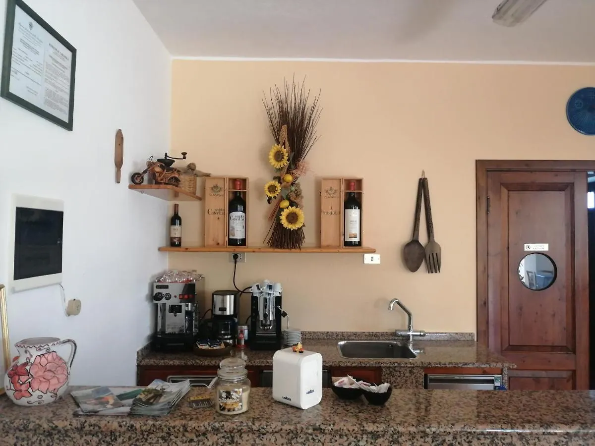 Agriturismo L' Agrumeto Villa Girasole Çiftlik konaklama